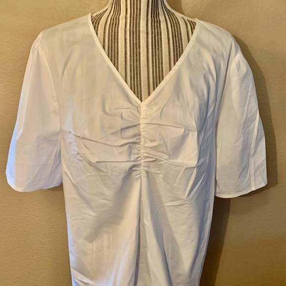NEW Liz Claiborne Top XXL White Short Sleeves Ruching V-Neck Cotton Nylon Spandx - Picture 3 of 13